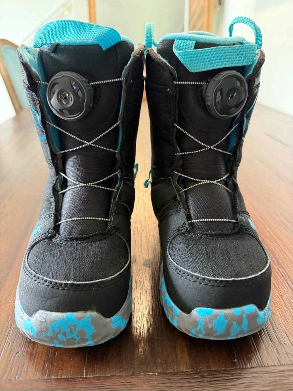 Burton Kids Black, Grey and Blue Snowboarding Boots Size Youth 13